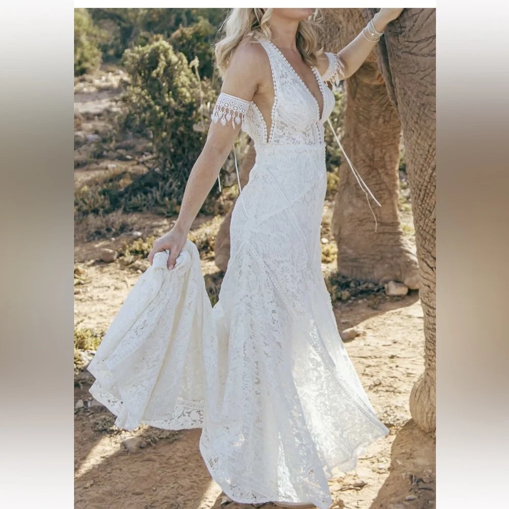 Rish Bridal Rio Wedding Dress - size 8 - Picture 6 of 12